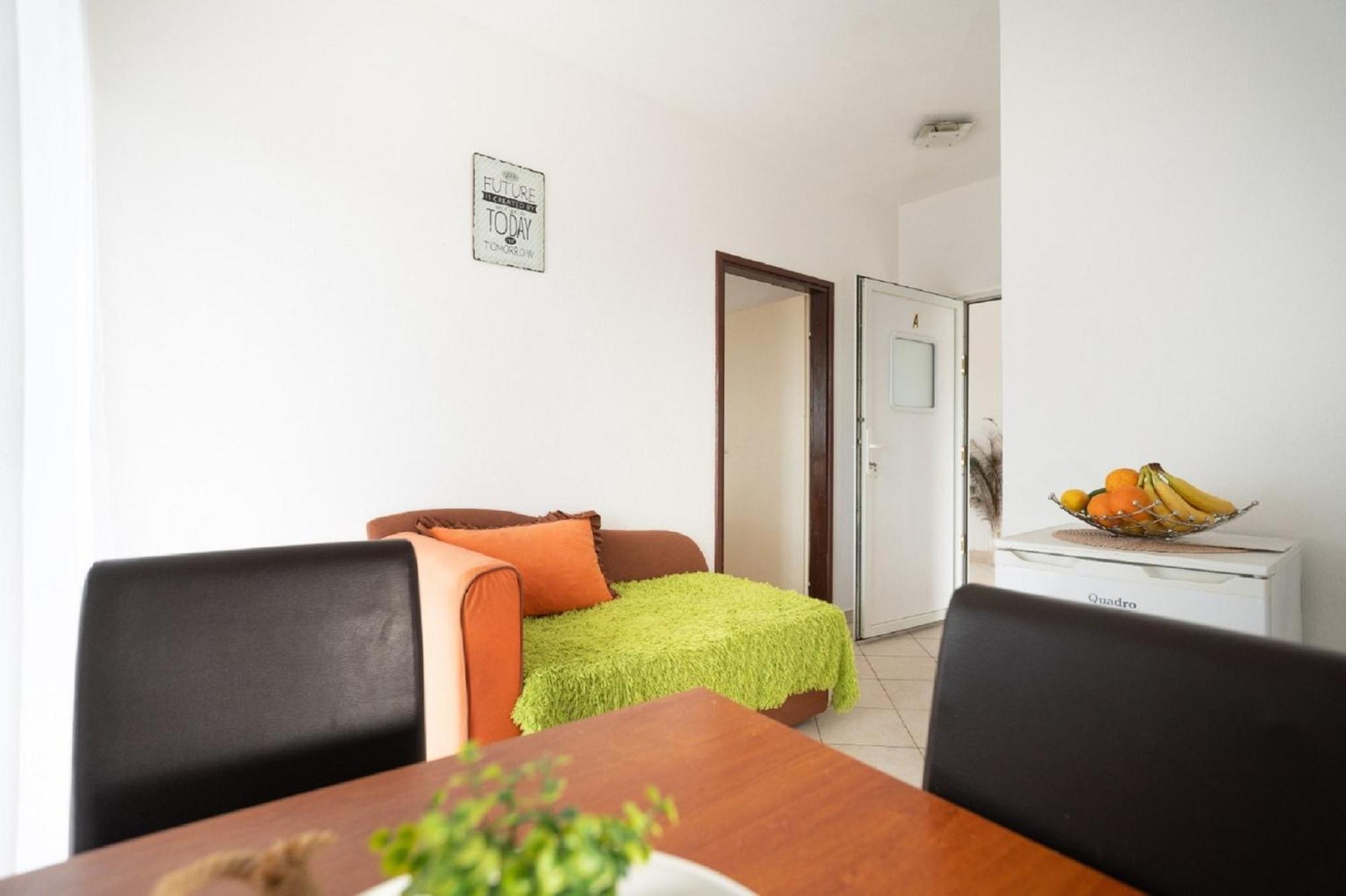 Apartments Milic Gornji Karin Oda fotoğraf